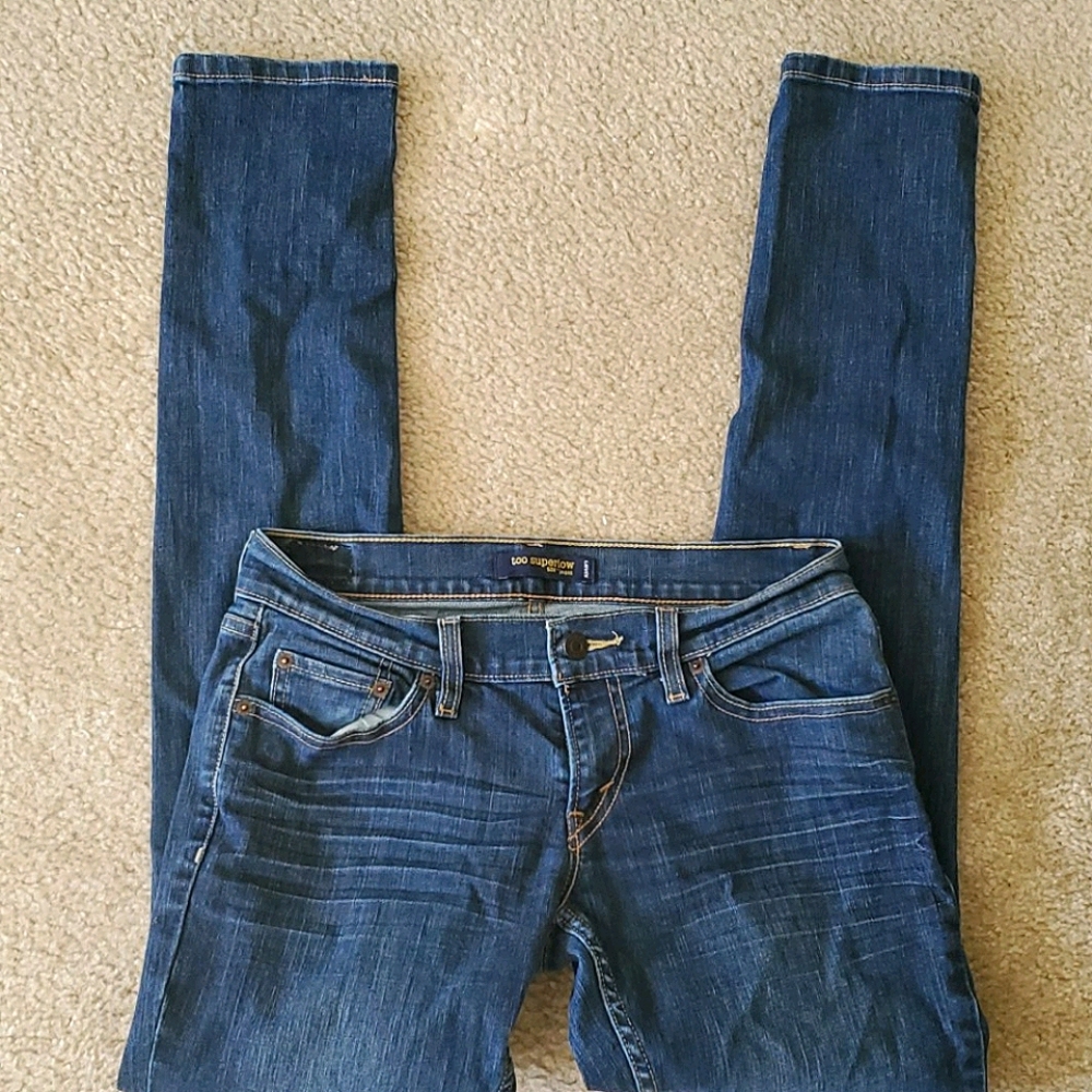 Levi's "Too Superlow 524 Jeans"